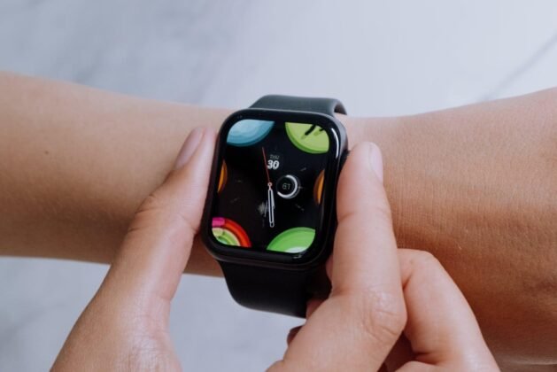 apple watch series 6 in red