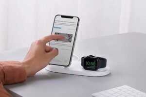 Anker PowerWave Sense 2-in-1 Stand with Watch Charging Holder
