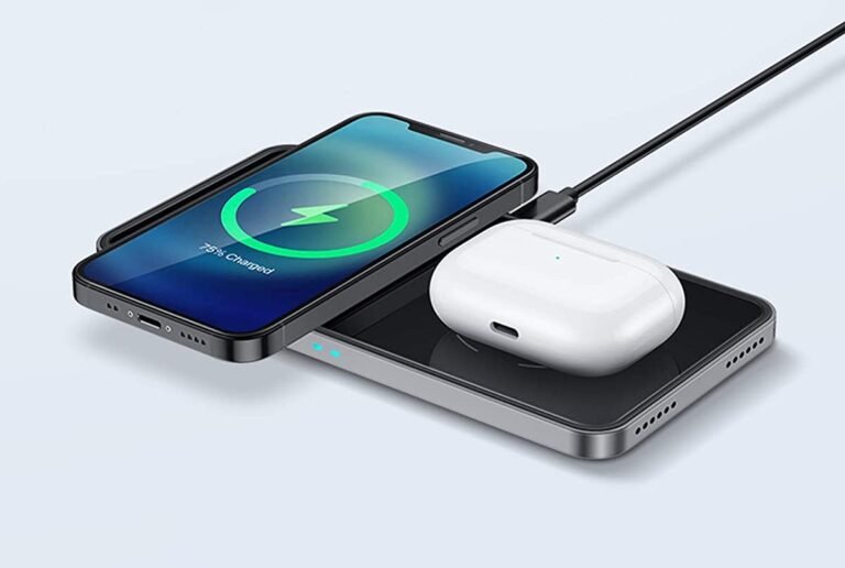 ESR HaloLock 2-in-1 Magnetic Wireless Charging Station