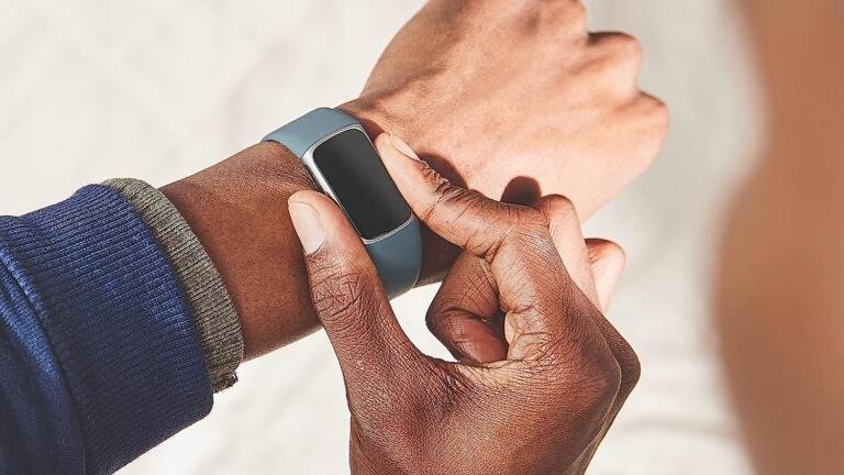 Fitbit Charge 5 Advanced Health & Fitness Tracker At All Time Lowest Price, $105 Only 1
