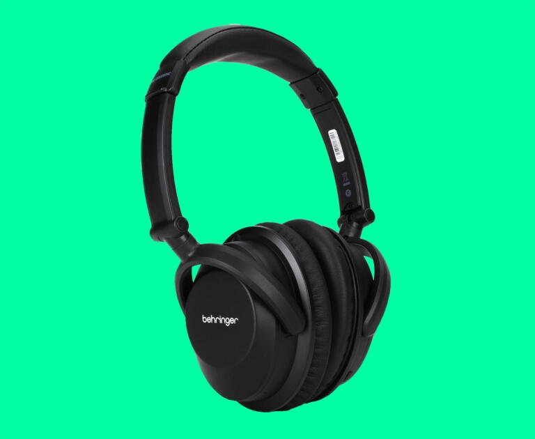 This is The Cheapest Noise Canceling Headphone That You Can Find On Amazon Right Now! $20 Only 1