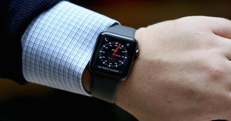 Apple Watch SE cheaper than ever at just $216 1