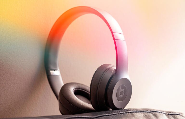 Apple W1 Headphone Chip integrated Beats Solo3 Headphones currently $99 only with 50% discount 1