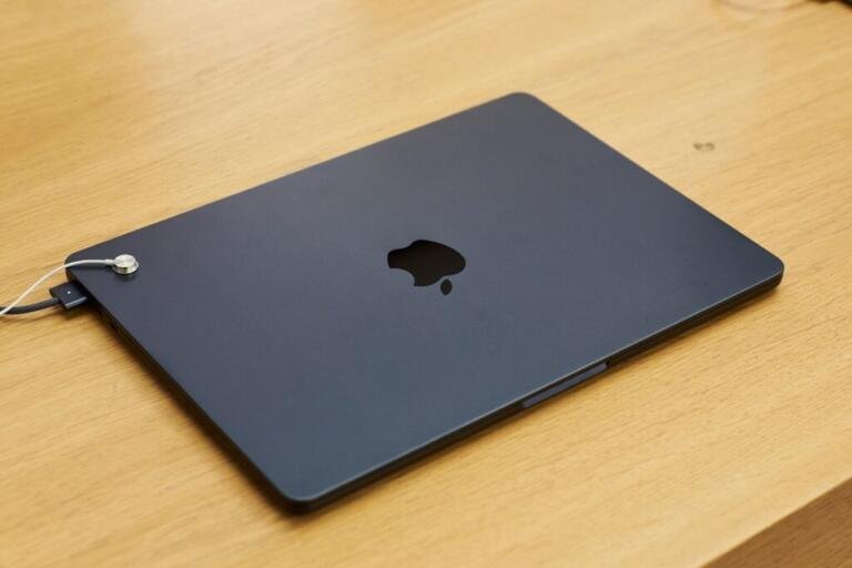 Last Chance! 2023 Latest MacBook Air model is $250 cheaper on Amazon! Grab it for $1049 1