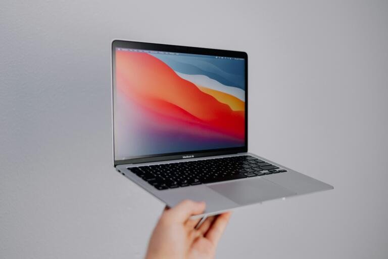 Look No Further Than This $749 MacBook Air That Runs Forever! 2