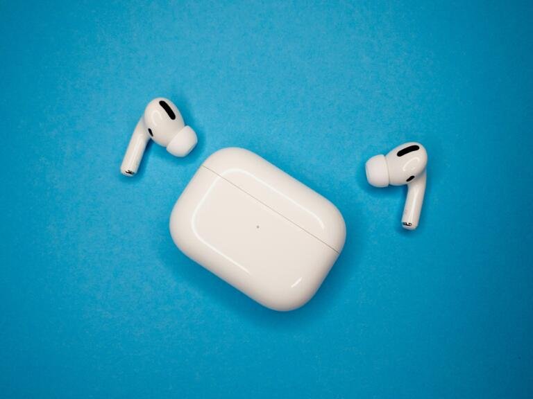 Apple Clears Out AirPods Pro For 24% Cheaper! 7