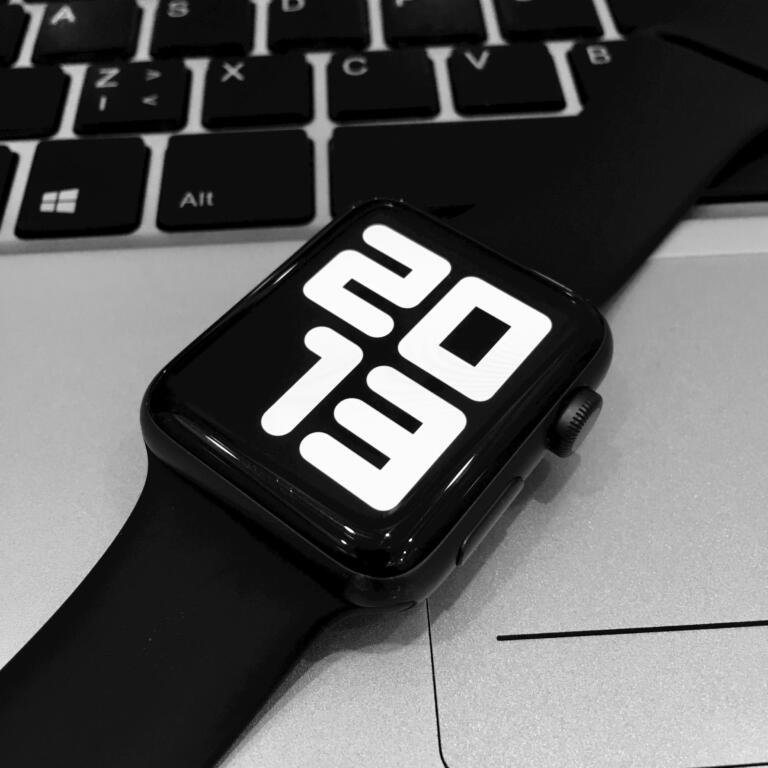 Apple Watch SE (2nd Gen) Currently Available For $219 1